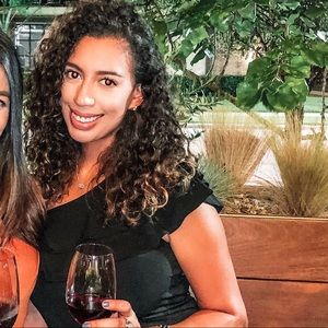 Meet your Posher, Alexandra